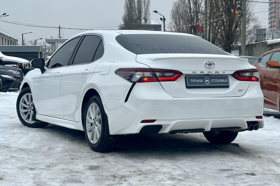 Продам Toyota Camry 2.5 АТ (203 к.с.) 2021 года в Киеве