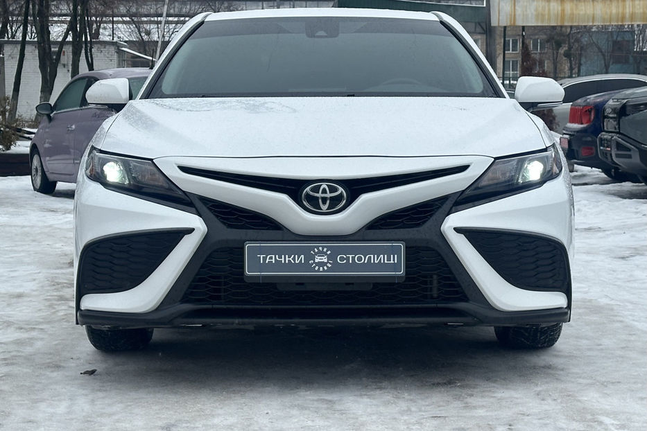 Продам Toyota Camry 2.5 АТ (203 к.с.) 2021 года в Киеве