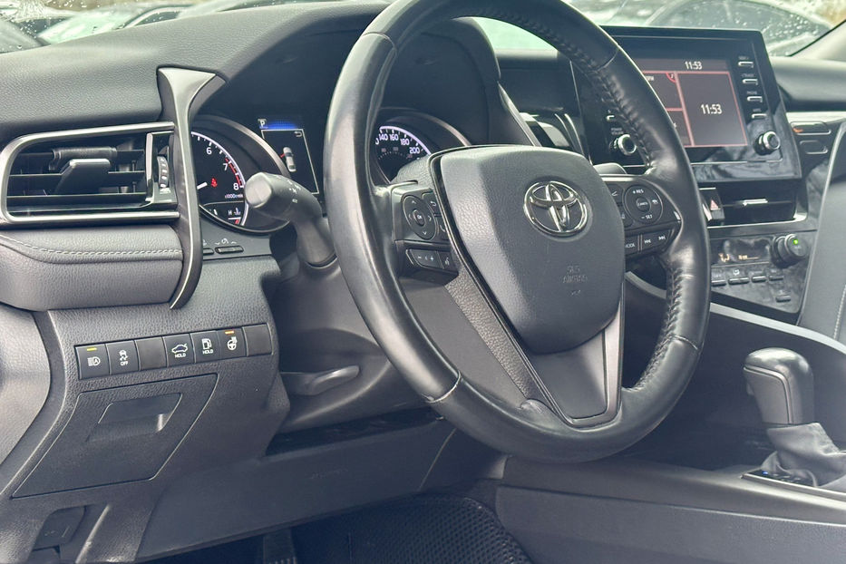 Продам Toyota Camry 2.5 АТ (203 к.с.) 2021 года в Киеве