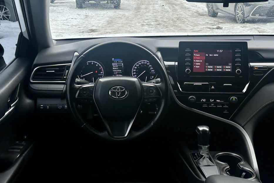 Продам Toyota Camry 2.5 АТ (203 к.с.) 2021 года в Киеве