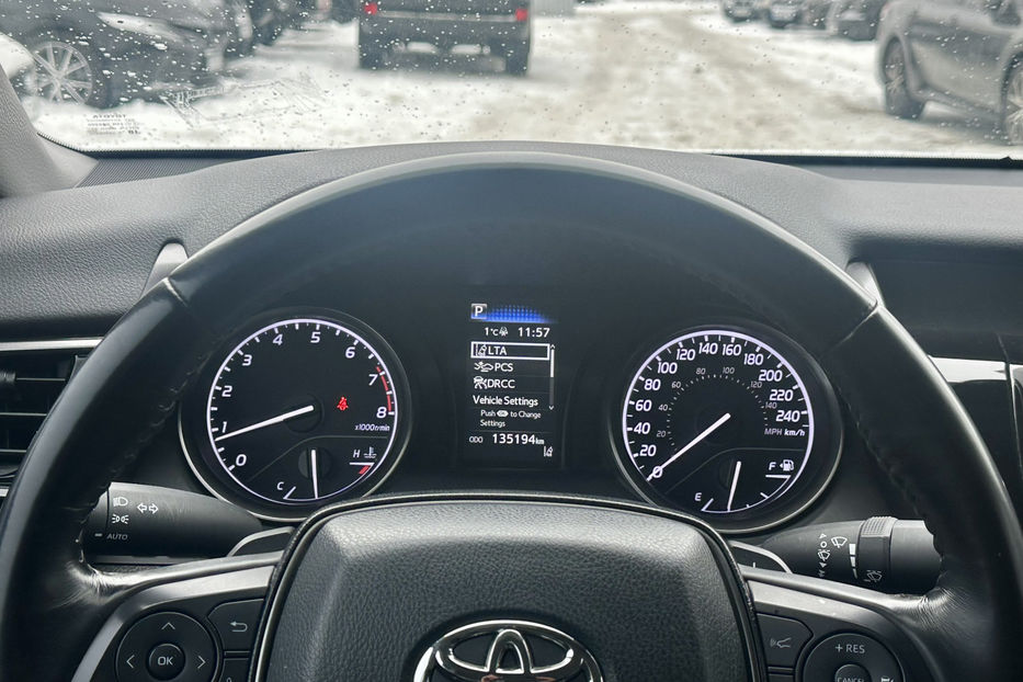 Продам Toyota Camry 2.5 АТ (203 к.с.) 2021 года в Киеве