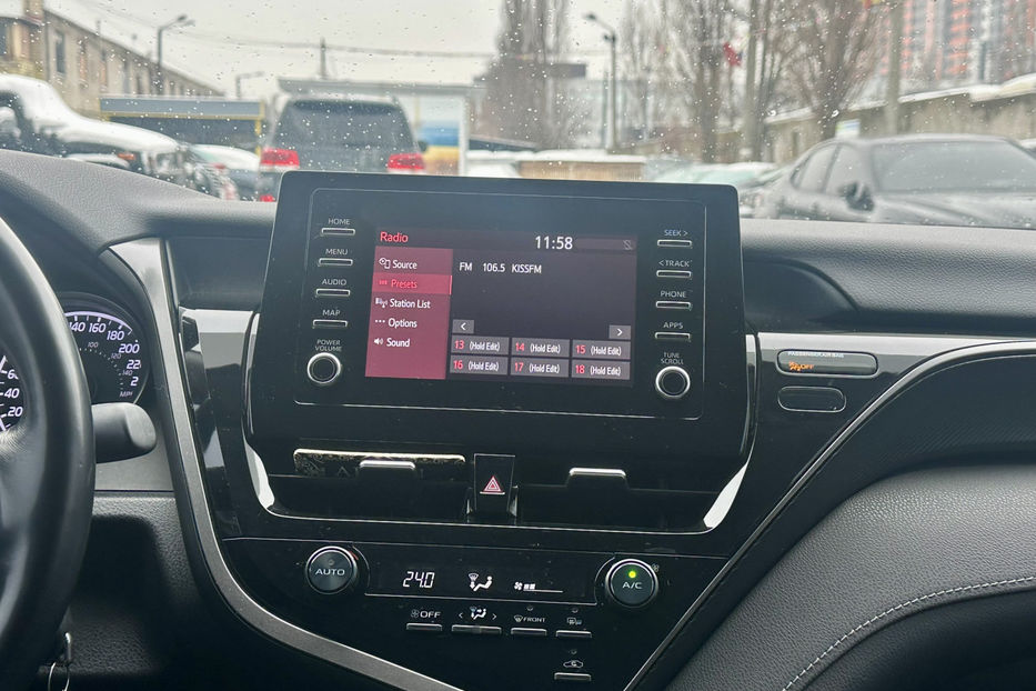 Продам Toyota Camry 2.5 АТ (203 к.с.) 2021 года в Киеве