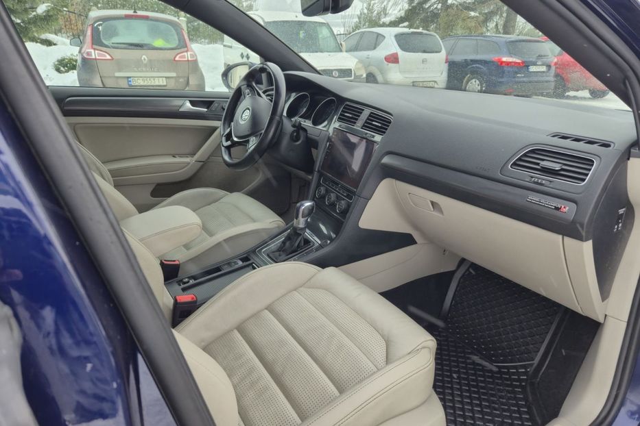 Продам Volkswagen e-Golf 36кВт. 2017 года в Львове