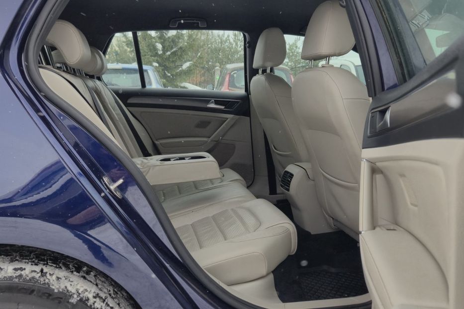 Продам Volkswagen e-Golf 36кВт. 2017 года в Львове