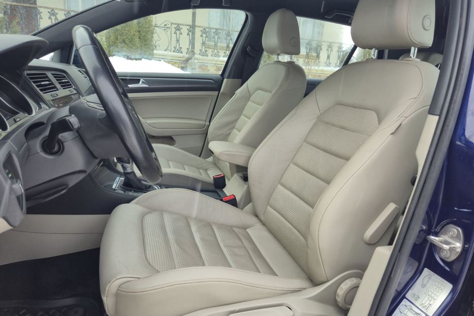 Продам Volkswagen e-Golf 36кВт. 2017 года в Львове