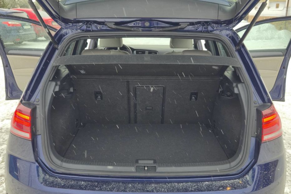 Продам Volkswagen e-Golf 36кВт. 2017 года в Львове