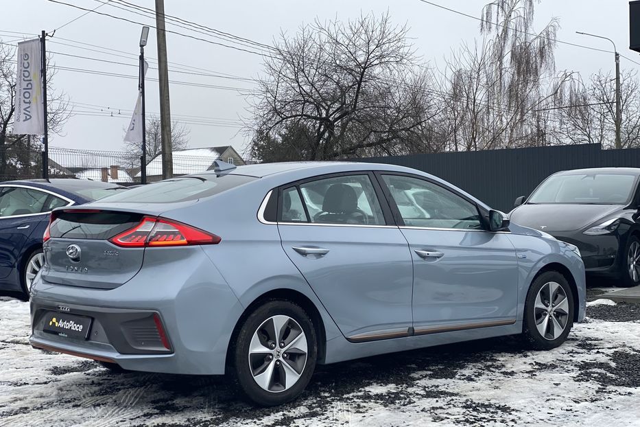 Продам Hyundai Ioniq 2017 года в Луцке