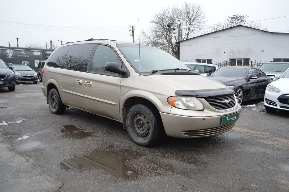 Продам Chrysler Town & Country 7 місць 2002 года в Одессе