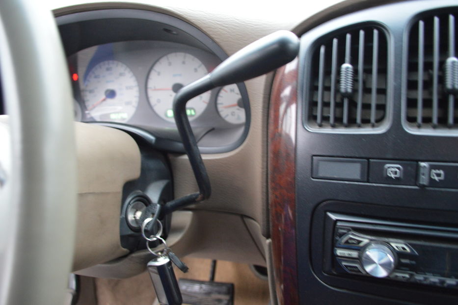 Продам Chrysler Town & Country 7 місць 2002 года в Одессе