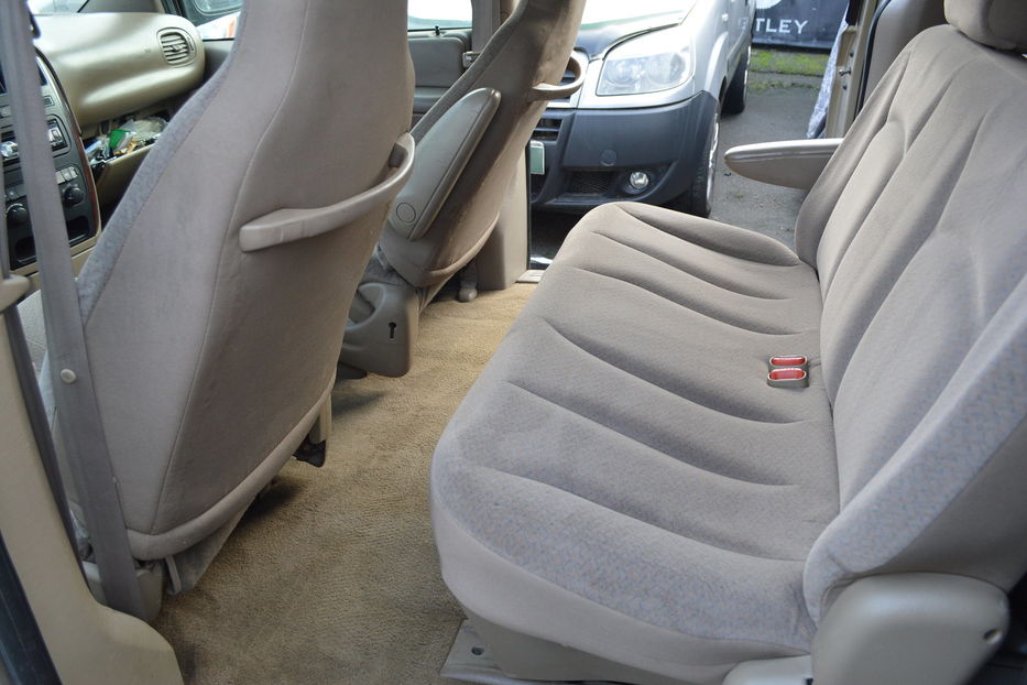 Продам Chrysler Town & Country 7 місць 2002 года в Одессе