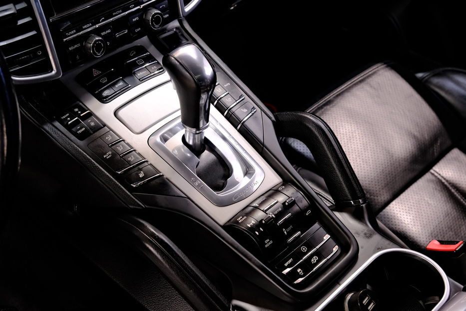 Продам Porsche Cayenne GTS 2014 года в Одессе