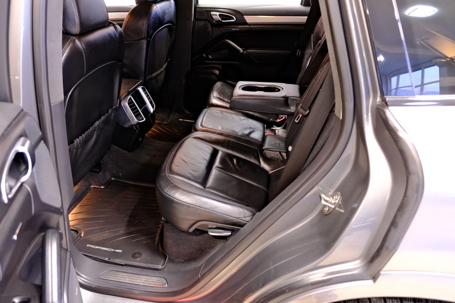 Продам Porsche Cayenne GTS 2014 года в Одессе