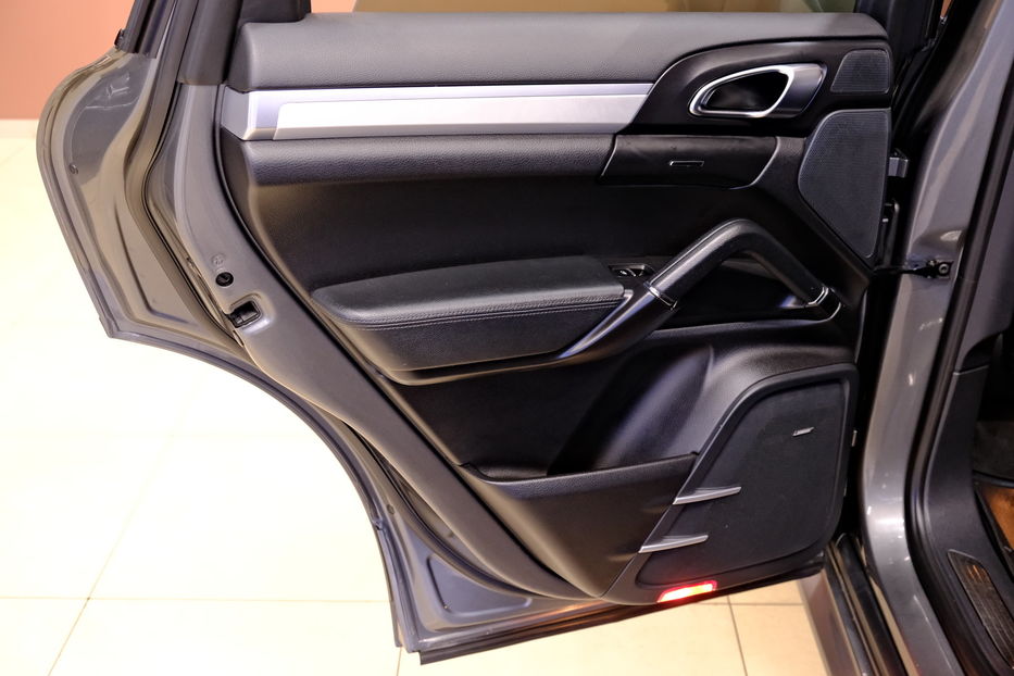 Продам Porsche Cayenne GTS 2014 года в Одессе