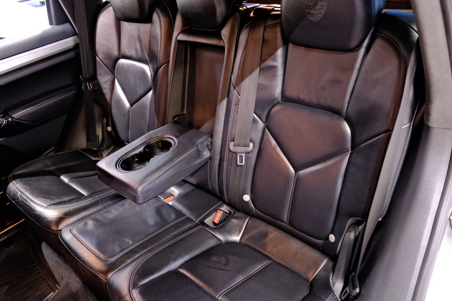 Продам Porsche Cayenne GTS 2014 года в Одессе