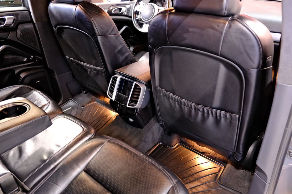 Продам Porsche Cayenne GTS 2014 года в Одессе