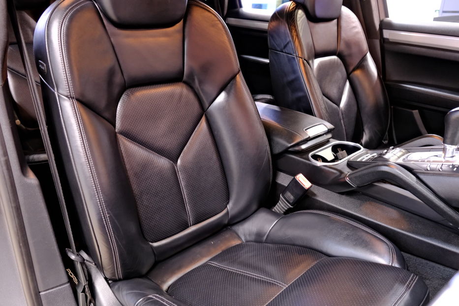 Продам Porsche Cayenne GTS 2014 года в Одессе