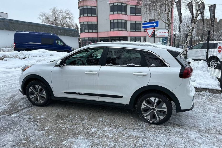 Продам Kia Niro EV електро 2022 года в Черновцах