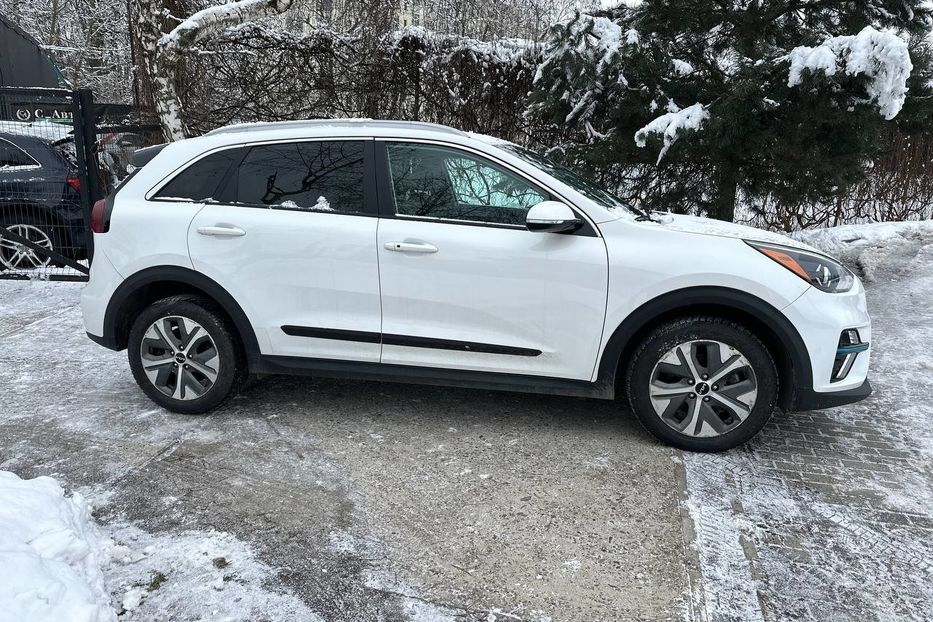 Продам Kia Niro EV електро 2022 года в Черновцах