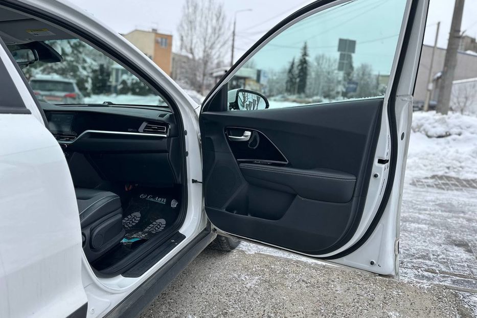 Продам Kia Niro EV електро 2022 года в Черновцах