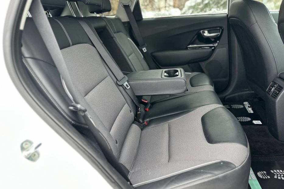 Продам Kia Niro EV електро 2022 года в Черновцах