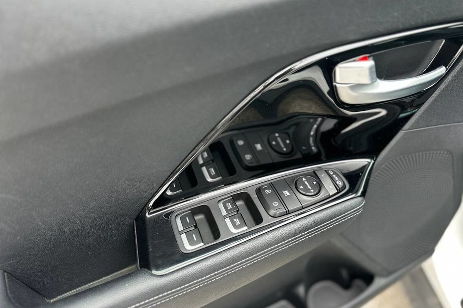 Продам Kia Niro EV електро 2022 года в Черновцах