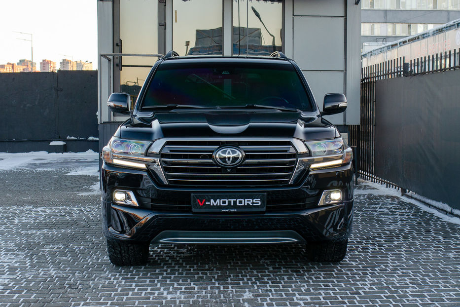 Продам Toyota Land Cruiser 200 4.5D Special Edition 2016 года в Киеве