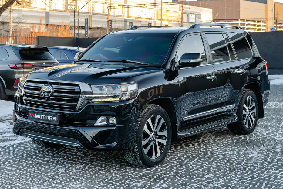 Продам Toyota Land Cruiser 200 4.5D Special Edition 2016 года в Киеве