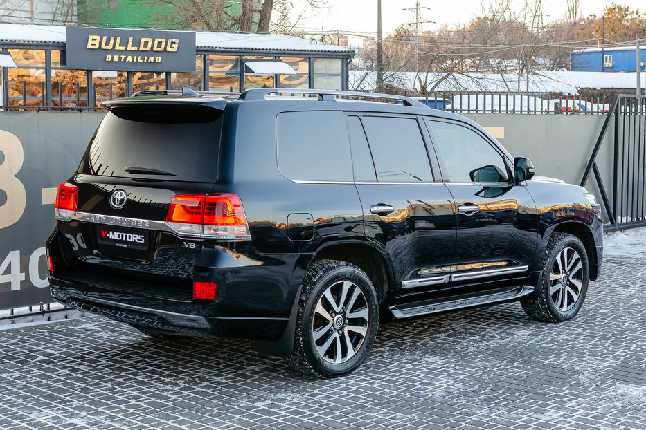 Продам Toyota Land Cruiser 200 4.5D Special Edition 2016 года в Киеве