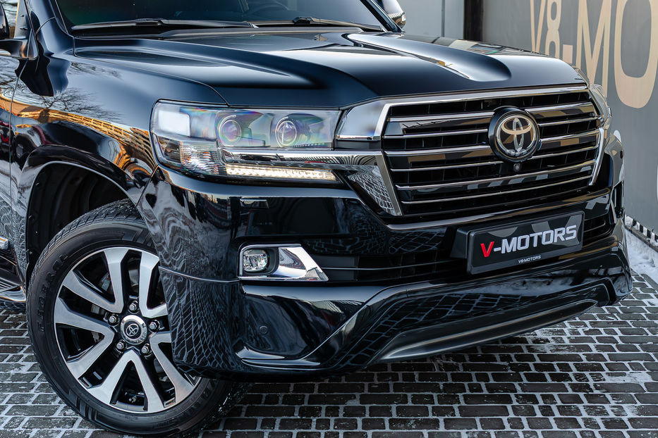 Продам Toyota Land Cruiser 200 4.5D Special Edition 2016 года в Киеве