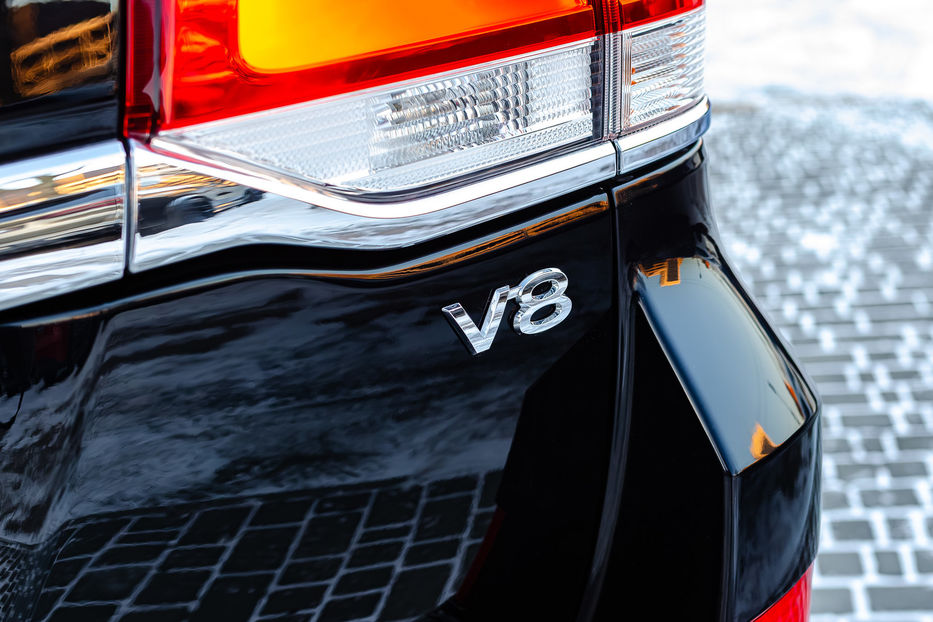 Продам Toyota Land Cruiser 200 4.5D Special Edition 2016 года в Киеве