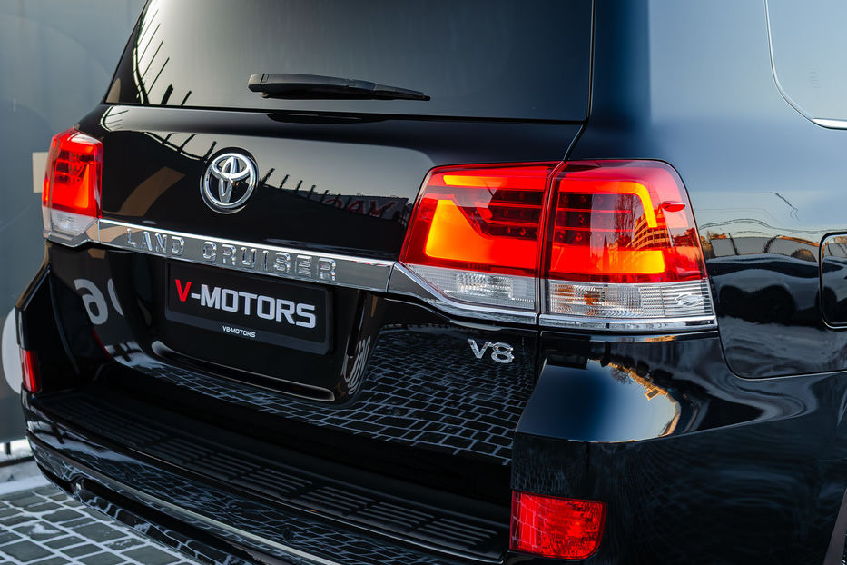 Продам Toyota Land Cruiser 200 4.5D Special Edition 2016 года в Киеве