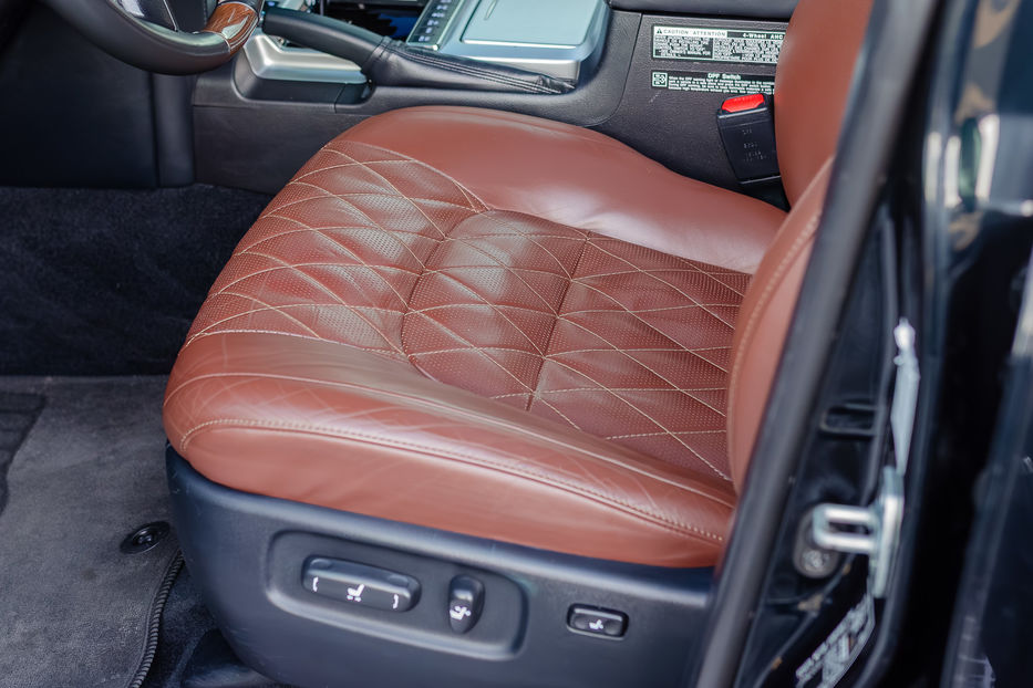 Продам Toyota Land Cruiser 200 4.5D Special Edition 2016 года в Киеве