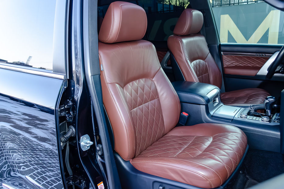 Продам Toyota Land Cruiser 200 4.5D Special Edition 2016 года в Киеве