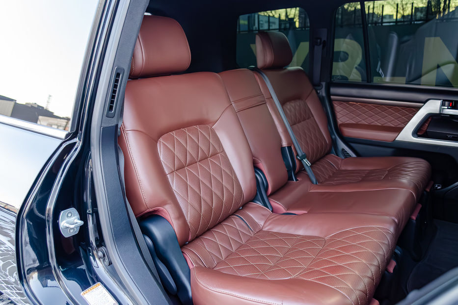 Продам Toyota Land Cruiser 200 4.5D Special Edition 2016 года в Киеве