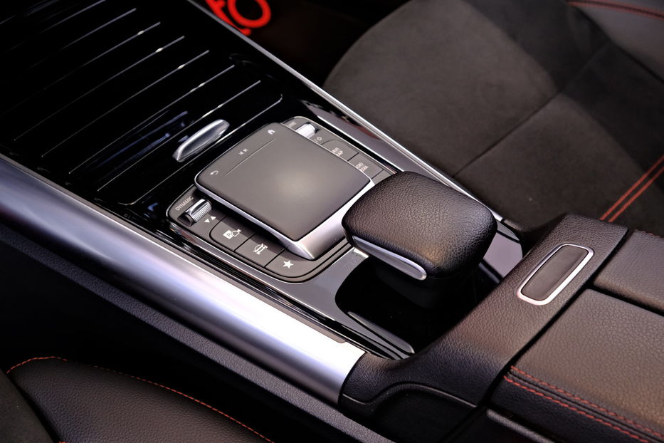 Продам Mercedes-Benz EQC 300 2022 года в Одессе