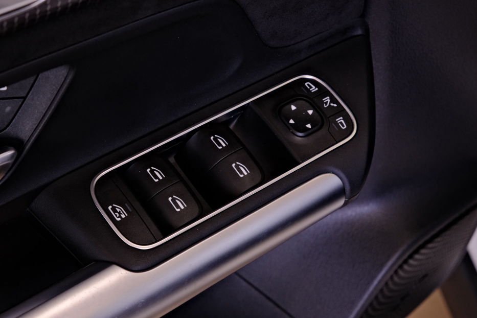 Продам Mercedes-Benz EQC 300 2022 года в Одессе