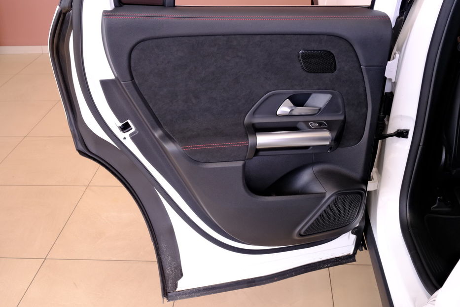 Продам Mercedes-Benz EQC 300 2022 года в Одессе