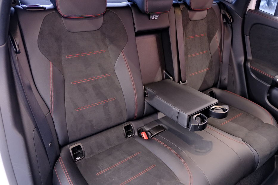 Продам Mercedes-Benz EQC 300 2022 года в Одессе