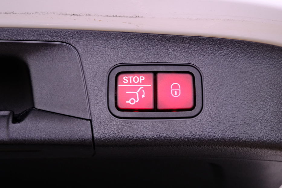 Продам Mercedes-Benz EQC 300 2022 года в Одессе