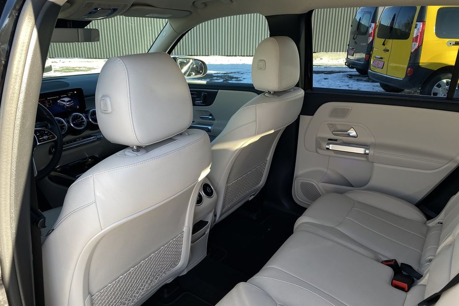 Продам Mercedes-Benz E-Class EQB 2023 года в Луцке