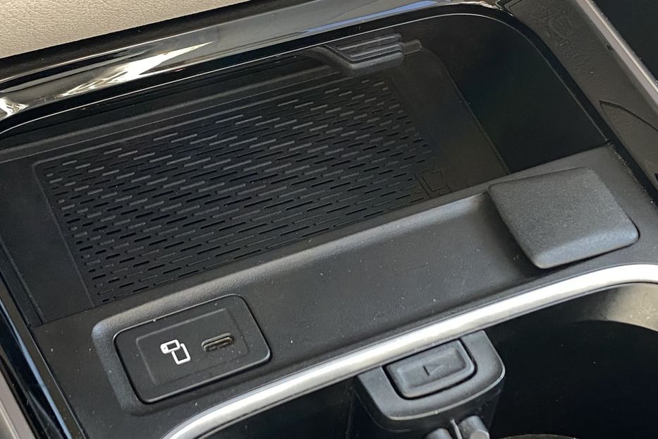 Продам Mercedes-Benz E-Class EQB 2023 года в Луцке