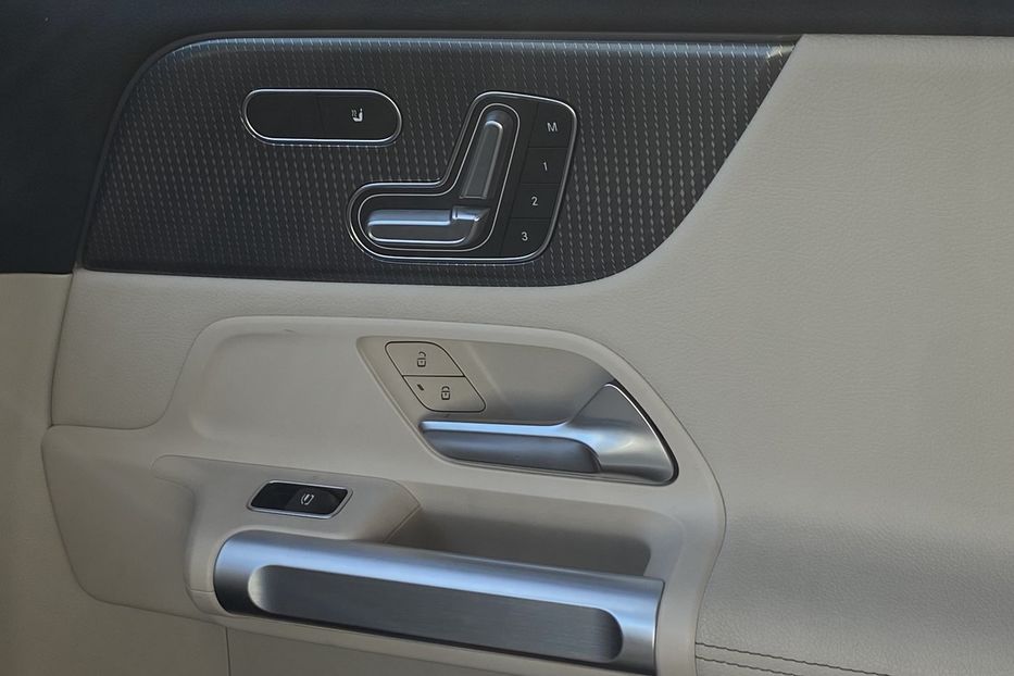 Продам Mercedes-Benz E-Class EQB 2023 года в Луцке