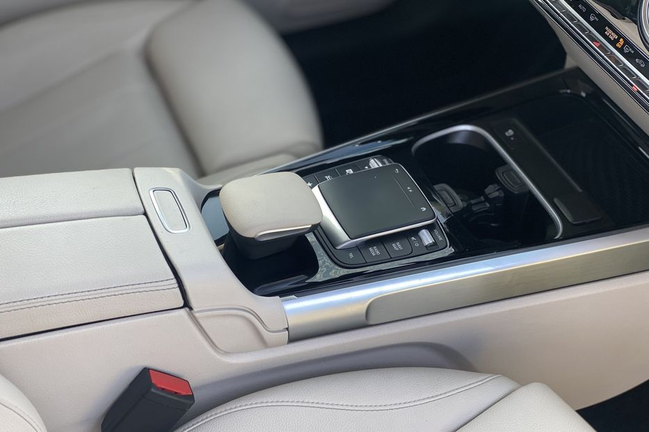 Продам Mercedes-Benz E-Class EQB 2023 года в Луцке