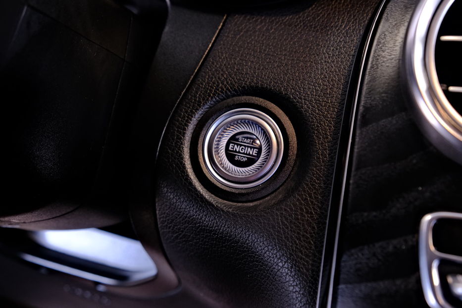 Продам Mercedes-Benz GLC-Class 300 2022 года в Одессе