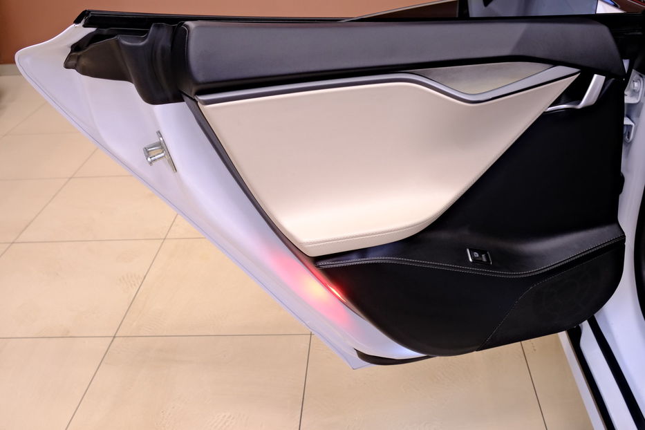 Продам Tesla Model S Long Range Plus 2020 года в Одессе