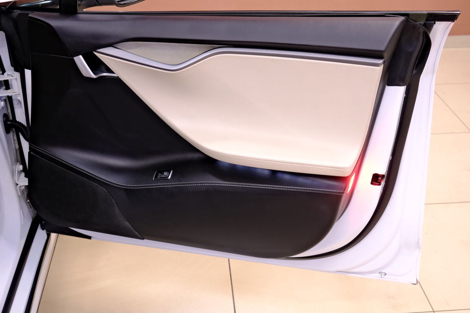 Продам Tesla Model S Long Range Plus 2020 года в Одессе