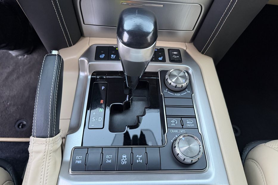 Продам Toyota Land Cruiser 200 Guard B6 2017 года в Киеве