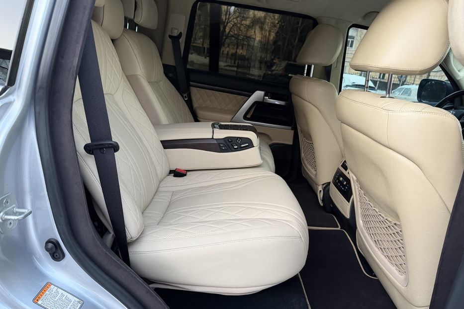 Продам Toyota Land Cruiser 200 Guard B6 2017 года в Киеве
