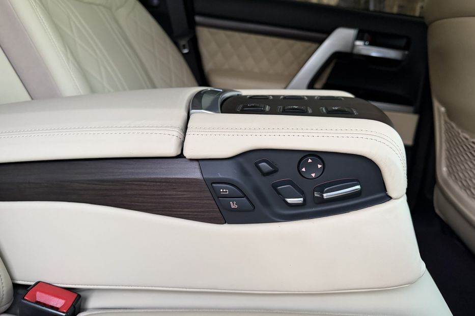 Продам Toyota Land Cruiser 200 Guard B6 2017 года в Киеве