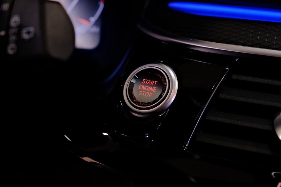 Продам BMW 530 xDrive Touring 2021 года в Одессе